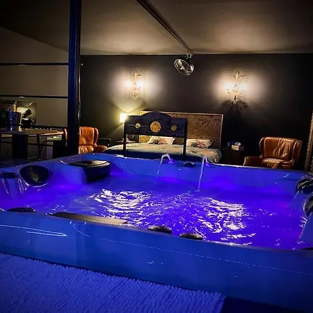 Apartment Loveroom 01 *